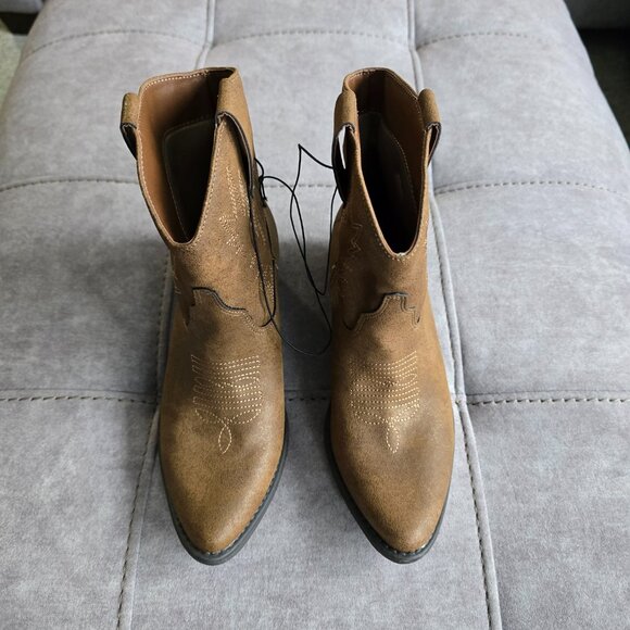 NEW me Too Women's Cowgirl Style Short Booties Size 6M - Picture 2 of 8